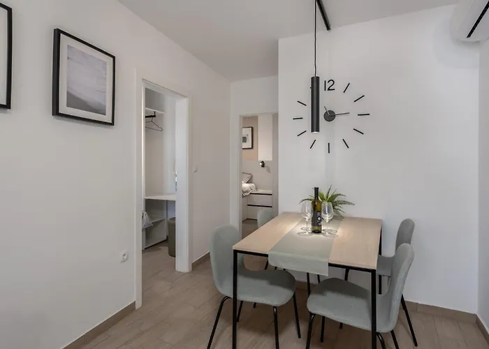 Pet Friendly * Novi Vinodolski